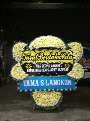 Papan Bunga Duka di Pancuran Dewa